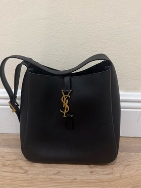 Saint Laurent Black Leather Shoulder Bag